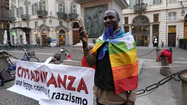 Flash mob a Torino il 21 marzo 2022 per chiedere una legge sulla cittadinanza 