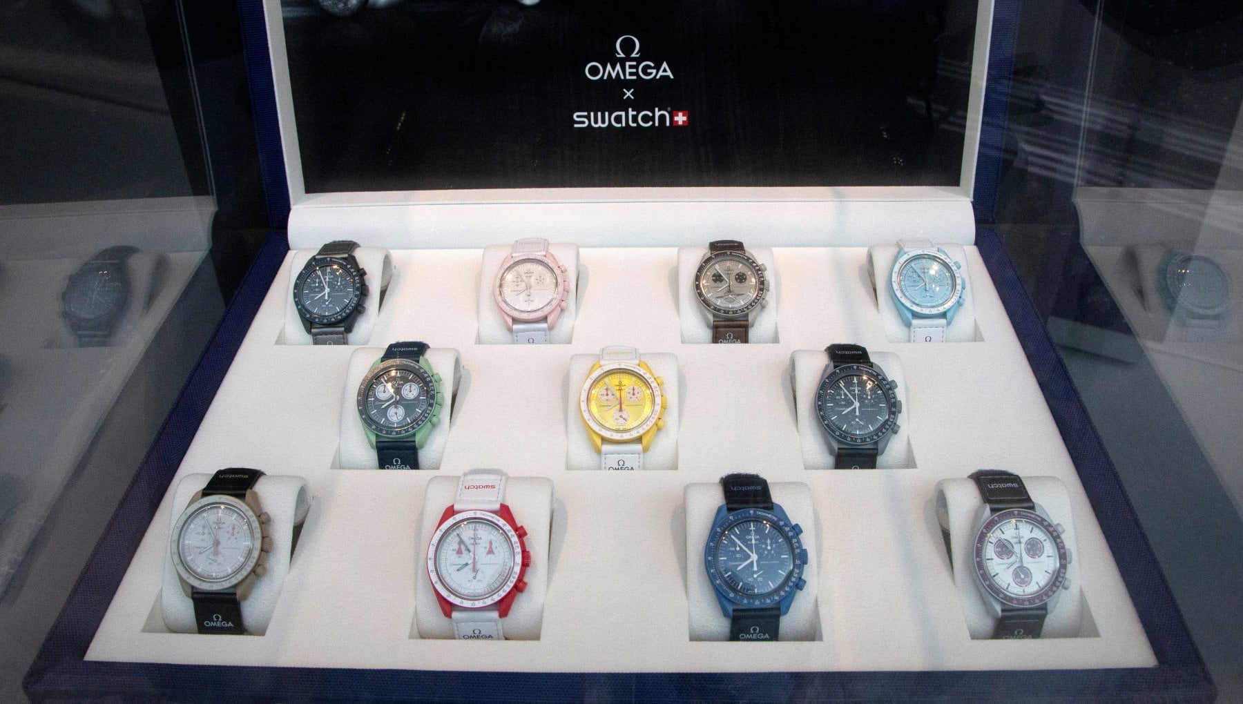 MoonSwatch mania: gli orologi degli astronauti rivenduti online a 9 mila  euro - la Repubblica