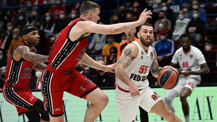 Mike James, grande ex della partita