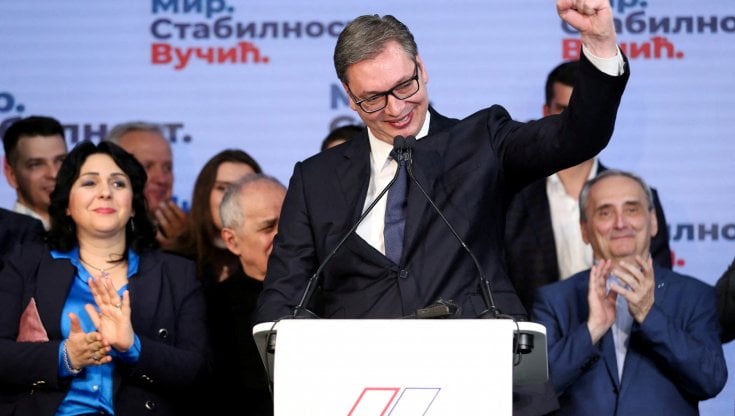 Serbia, trionfa il filorusso Vucic. Putin: "Rafforziamo i legami"