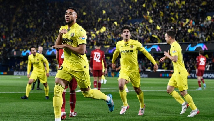 Danjuma esulta dopo la rete della vittoria del Villarreal