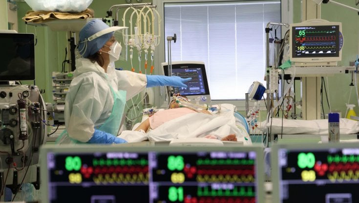 Covid Italia, il bollettino di oggi 13 aprile: 62.037 contagi e 155 vittime