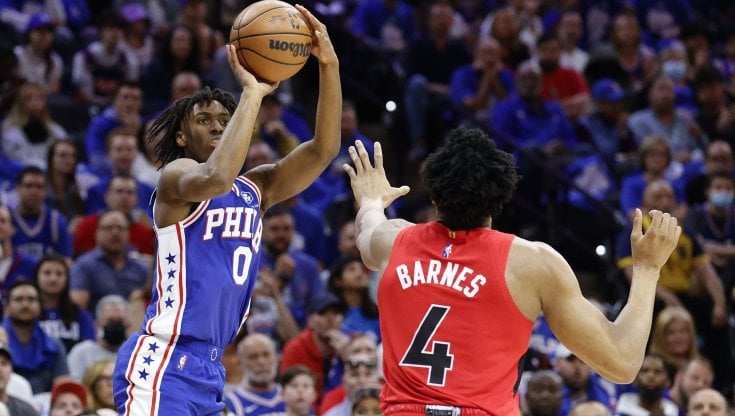 Tyrese Maxey a canestro