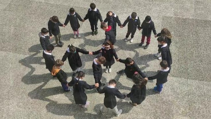 Genova, il video dei bambini della scuola Rodari per la pace in Ucraina