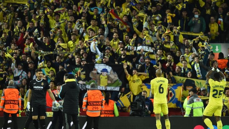 I tifosi del Villarreal ad Anfield
