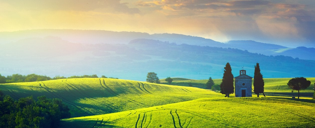 La Madonna di Vitaleta, che accompagna il viandante lungo la strada tra San Quirico d'Orcia e Pienza (Foto GettyImages)