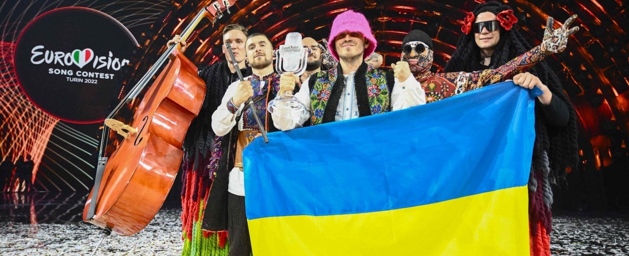 Kalush Orchestra, il boato che accoglie la vittoria all'Eurovision: per una notte Torino diventa l'Ucraina