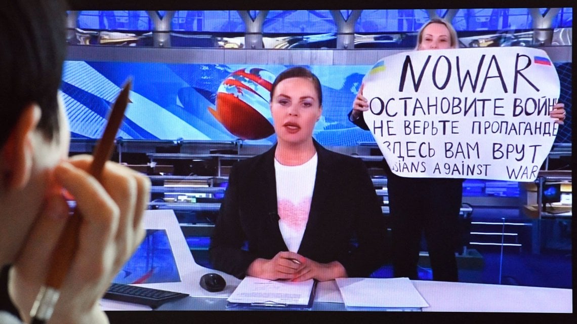 Il blitz in tv della giornalista Marina Ovsyannikova