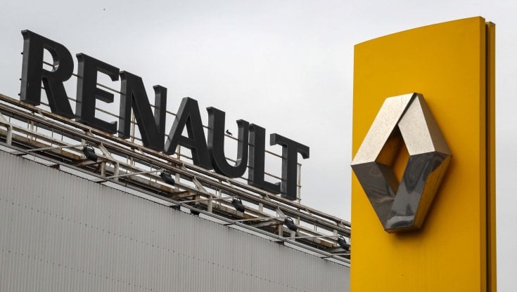 Renault cede le attività in Russia allo Stato. L'ad de Meo: "Decisione difficile ma necessaria". Anche McDonald's vende tutti i ristoranti