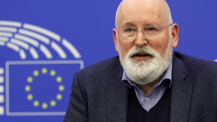 Petrolio, Timmermans: "Su embargo possibile intesa nei prossimi giorni"