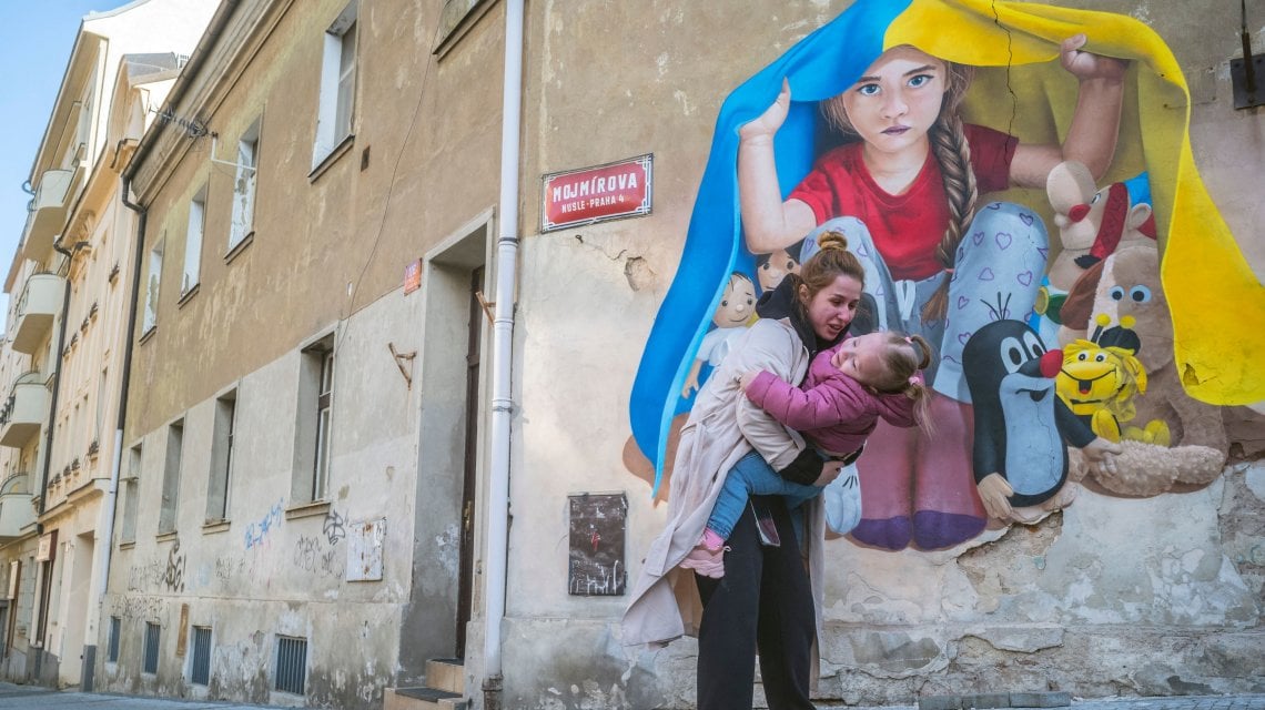 Praga. Un murale dell'artista ChemiS. Foto di Michal Cizek / AFP