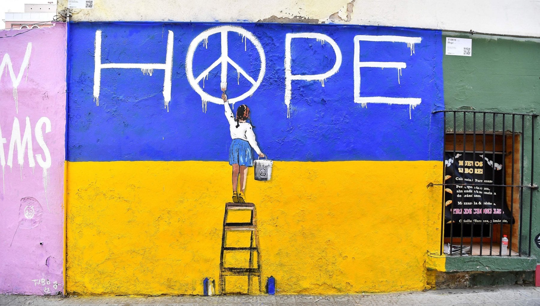 La tragedia ucraina sui muri di tutto il mondo