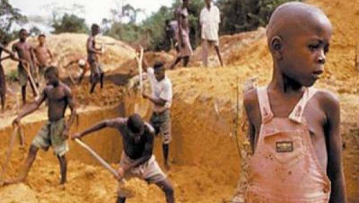 La pandemia ha prodotto 573 nuovi miliardari, ma nel 2022 si prevede che ogni 33 ore un milione di persone cadrà in povertà