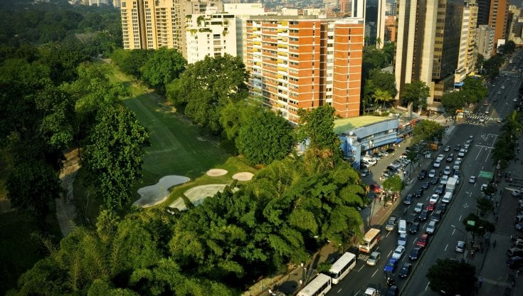 Il Caracas Country Club, da sempre quartiere dell&rsquo;upper class venezuelana (The New York Times)