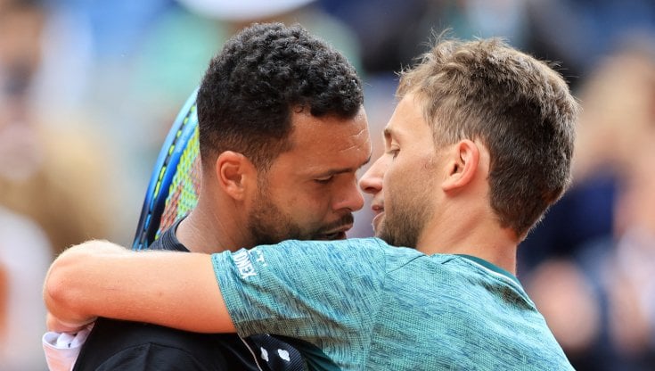 L'abbraccio di Ruud a Tsonga