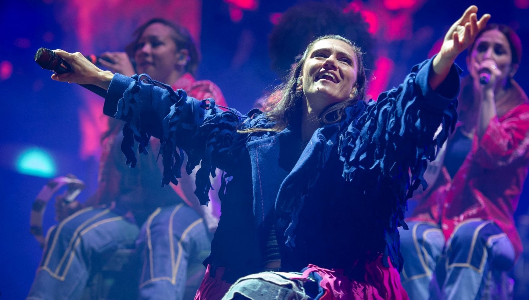 Elisa e la sua schiera di 'Heroes': ogni canzone un albero, il nuovo tour ha un'anima tutta green