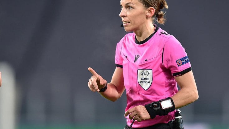 Stephanie Frappart, un simbolo della classe arbitrale femminile