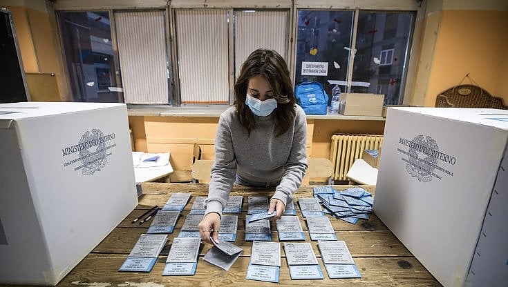 Amministrative 2022, come si vota nei Comuni. Ecco le tre schede elettorali