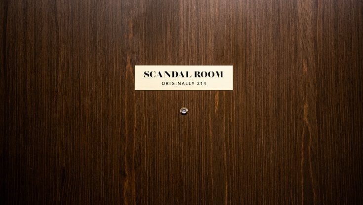 La porta della stanza 214 del Watergate Hotel a Washington (Anna Lombardi)
