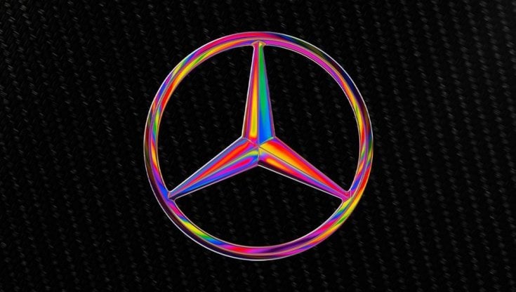 Mercedes, la stella diventa arcobaleno: nuovo logo per il Pride month