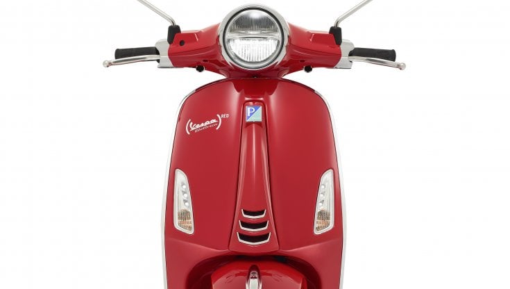 Attenti che arriva la Vespa (in) Red