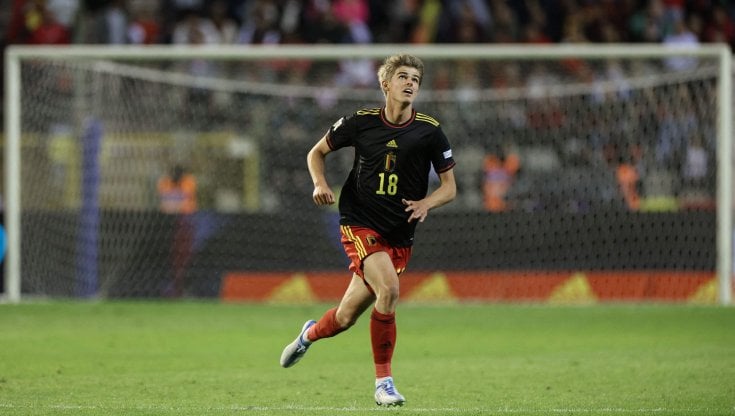 De Ketelaere con la maglia del Belgio