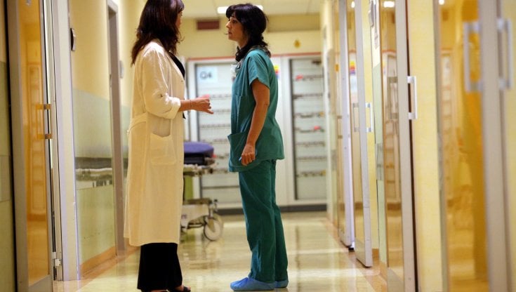  Sanità, firmato contratto per 600mila dipendenti pubblici 