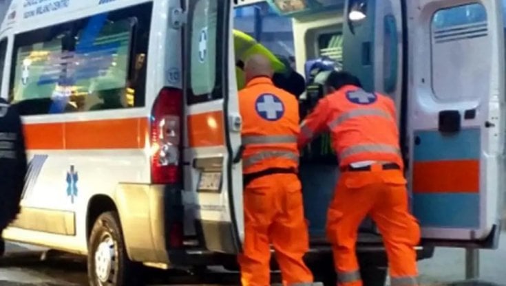 Montemarciano, auto travolge coppia in bicicletta: due morti