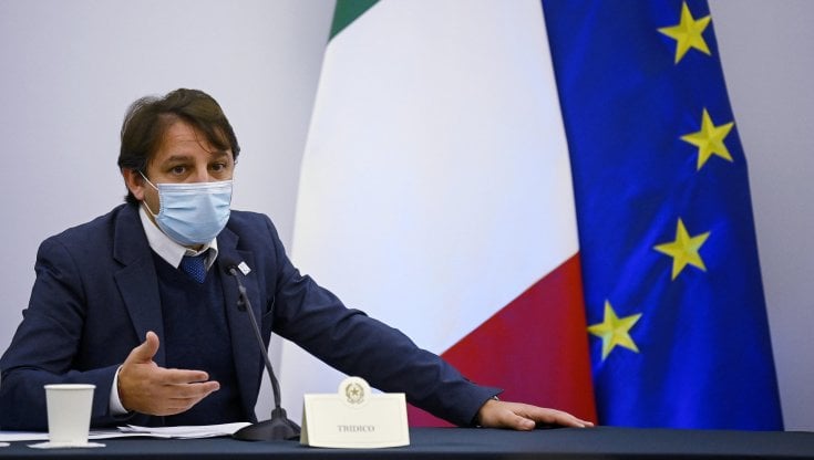 Bonus 200 euro, le istruzioni Inps: a chi spetta e chi deve fare domanda. Arriva a luglio a dipendenti e pensionati, ottobre a disoccupati e collaboratori