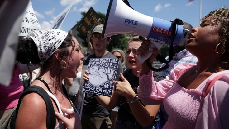 La California guida il fronte dei santuari per l'aborto: "Accoglieremo le rifugiate"