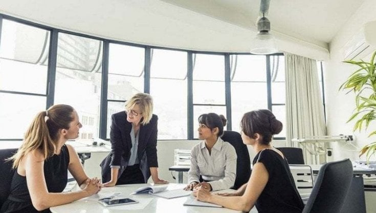 Parità di genere, solo il 28% dei manager è donna. E arriva la Certificazione per le aziende più virtuose
