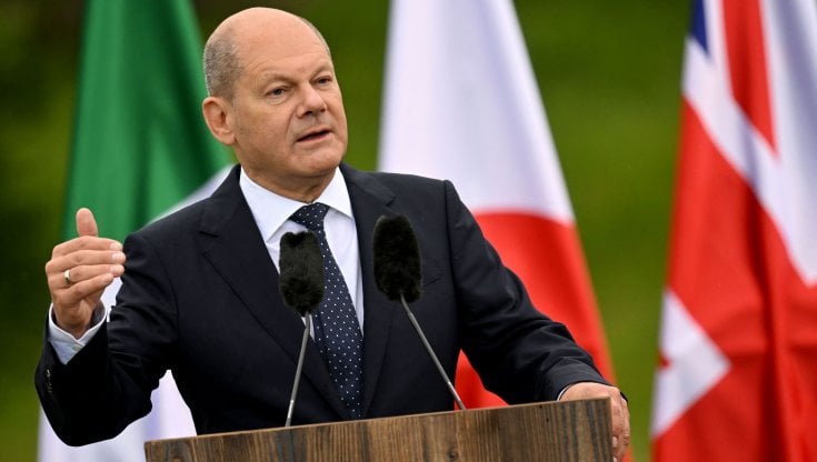 G7, i Paesi aprono a tetti temporanei sul prezzo dell'energia russa. Scholz: "Price cap su petrolio è obiettivo ambizioso"