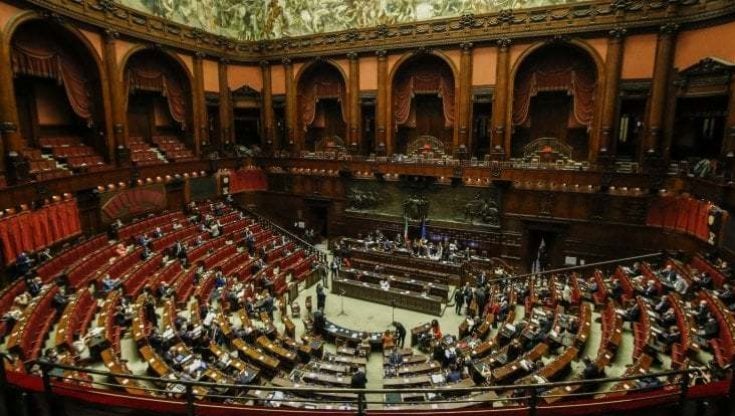 Dl Aiuti, salta l'ultima mediazione. Braccio di ferro nella maggioranza. Il governo pronto a mettere la fiducia