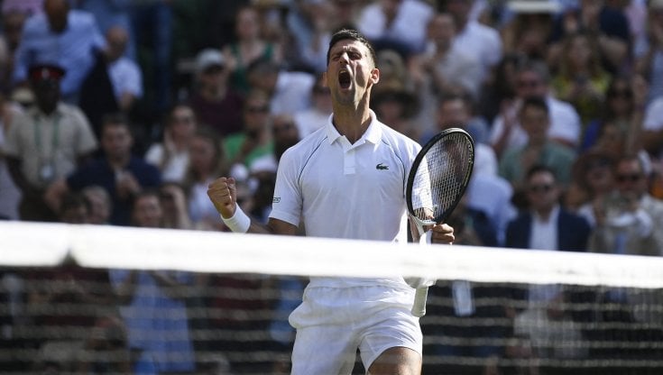 Novak Dokovic esulta al termine della semifinale