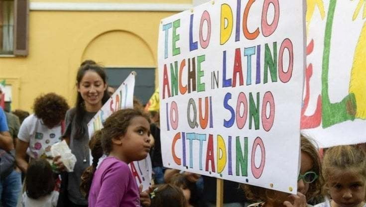Cittadinanza e presenza di stranieri in Italia: dello Ius Scholae ne avrebbero diritto 280 mila bambini e ragazzi 