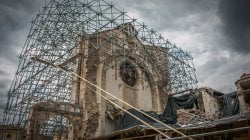 Una storia di crolli e rinascite