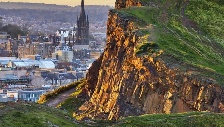 Edimburgo tra ombre e magia