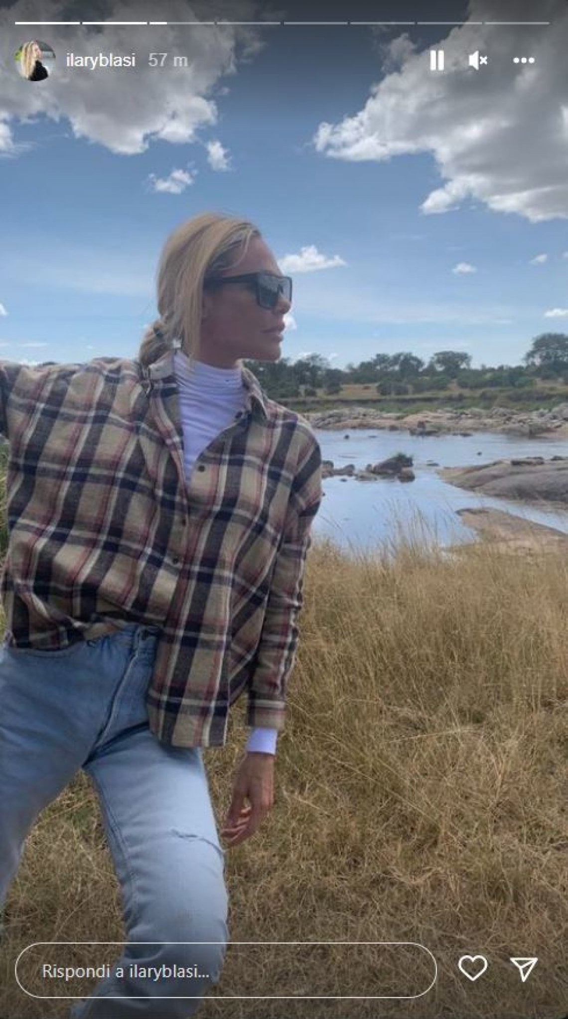 Ilary Blasi, foto dalla Tanzania (immagine dal profilo Instagram della conduttrice)