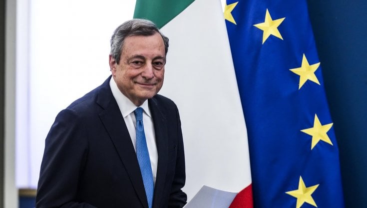 Crisi di governo, la notizia delle dimissioni di Draghi sui media stranieri. L'insolito intervento della Commissione Ue: "Tra Von der Leyen e premier italiano stretta cooperazione"