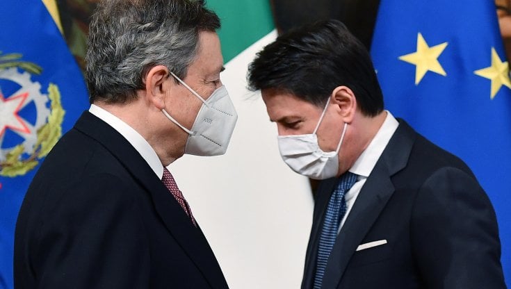 Il premier Mario Draghi e Giuseppe Conte