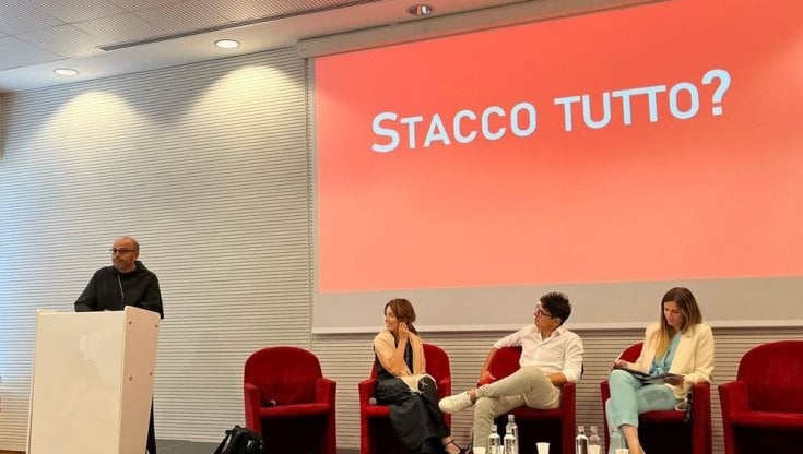 I giovani alla ricerca della felicità: "Cercano lavori con orari meno pesanti e città sostenibili"