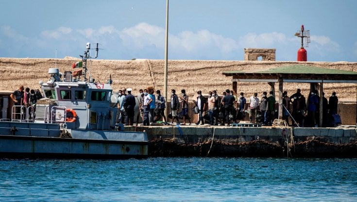 La sinistra, i migranti e il modello Riace