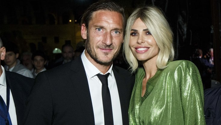 Totti e Ilary, stasera uno Speciale di Blob, 'Totti una sera a cena'