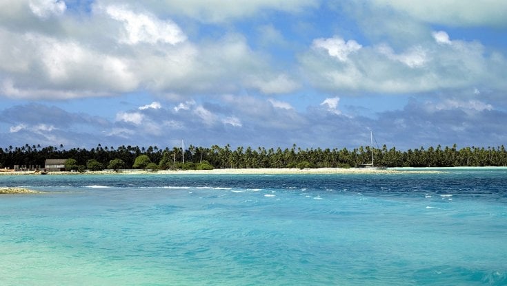 Oceano Pacifico: un'isola disabitata nella nazione di Kiribati, Oceania