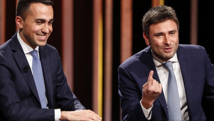 Il ritorno di Di Battista: "Di Maio, chi lo conosce lo evita"