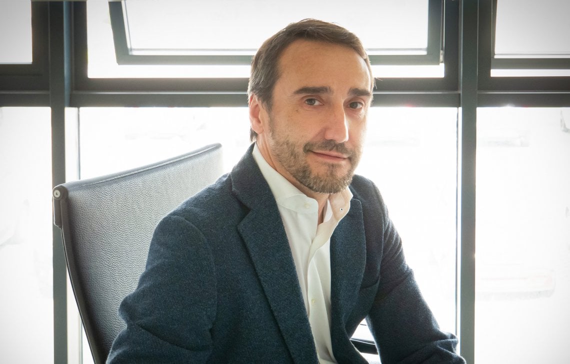 Maurizio Fantin, amministratore delegato di Marrone, societ&agrave; autrice della parte pi&ugrave; tecnologica della cucina,&nbsp; quella in acciaio per cottura e refrigerazione.