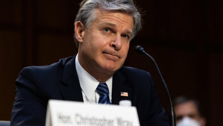 Direttore dell'Fbi minacciato di morte dai sostenitori di Trump: "Sono preoccupato"