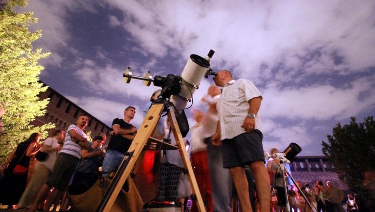 Luna piena d'agosto: l'ultima superluna del 2022 è stata quella dello Storione