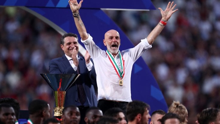 Pioli festeggia la conquista dello scudetto