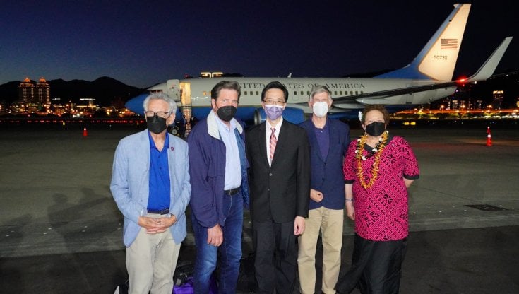 La visita a Taipei dei cinque membri del Congresso Usa (foto del ministero degli Esteri di Taiwan)